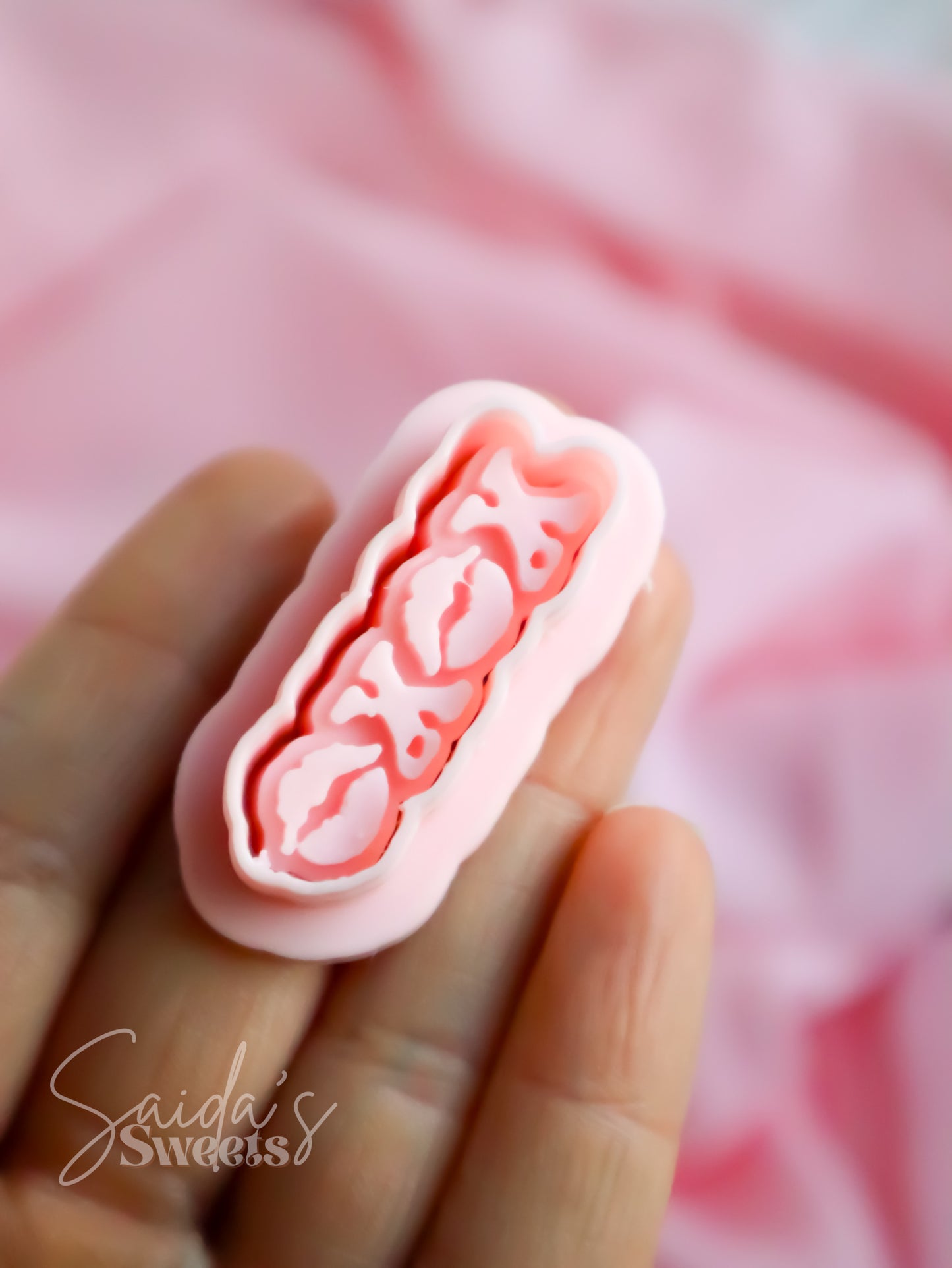 "X๐X๐" Embosser & Cutters