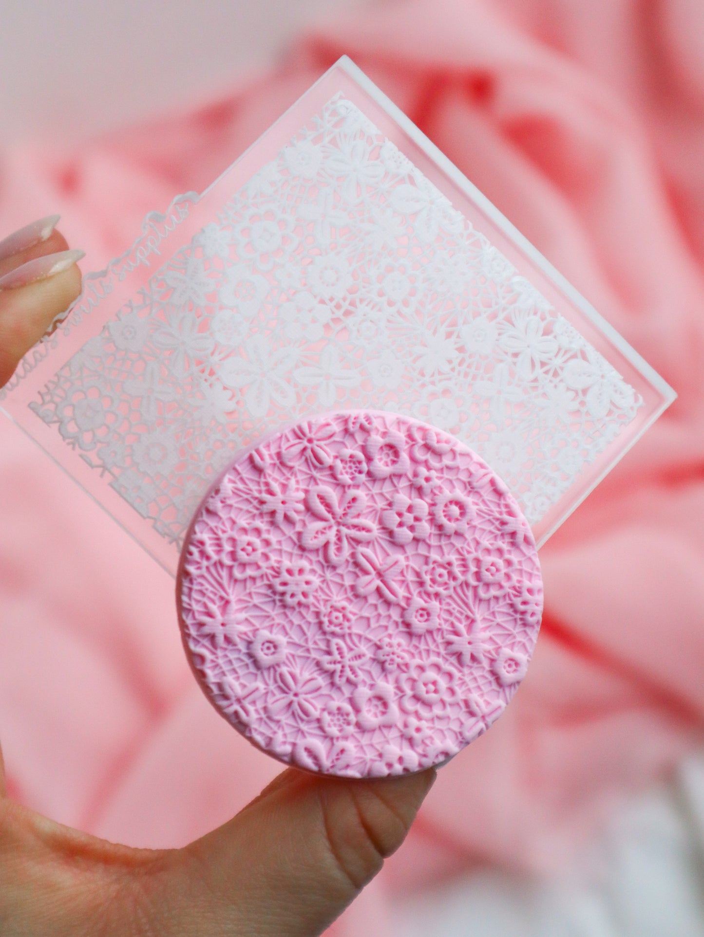 Embroidered florals | Debosser | (Embosser & Cutter)