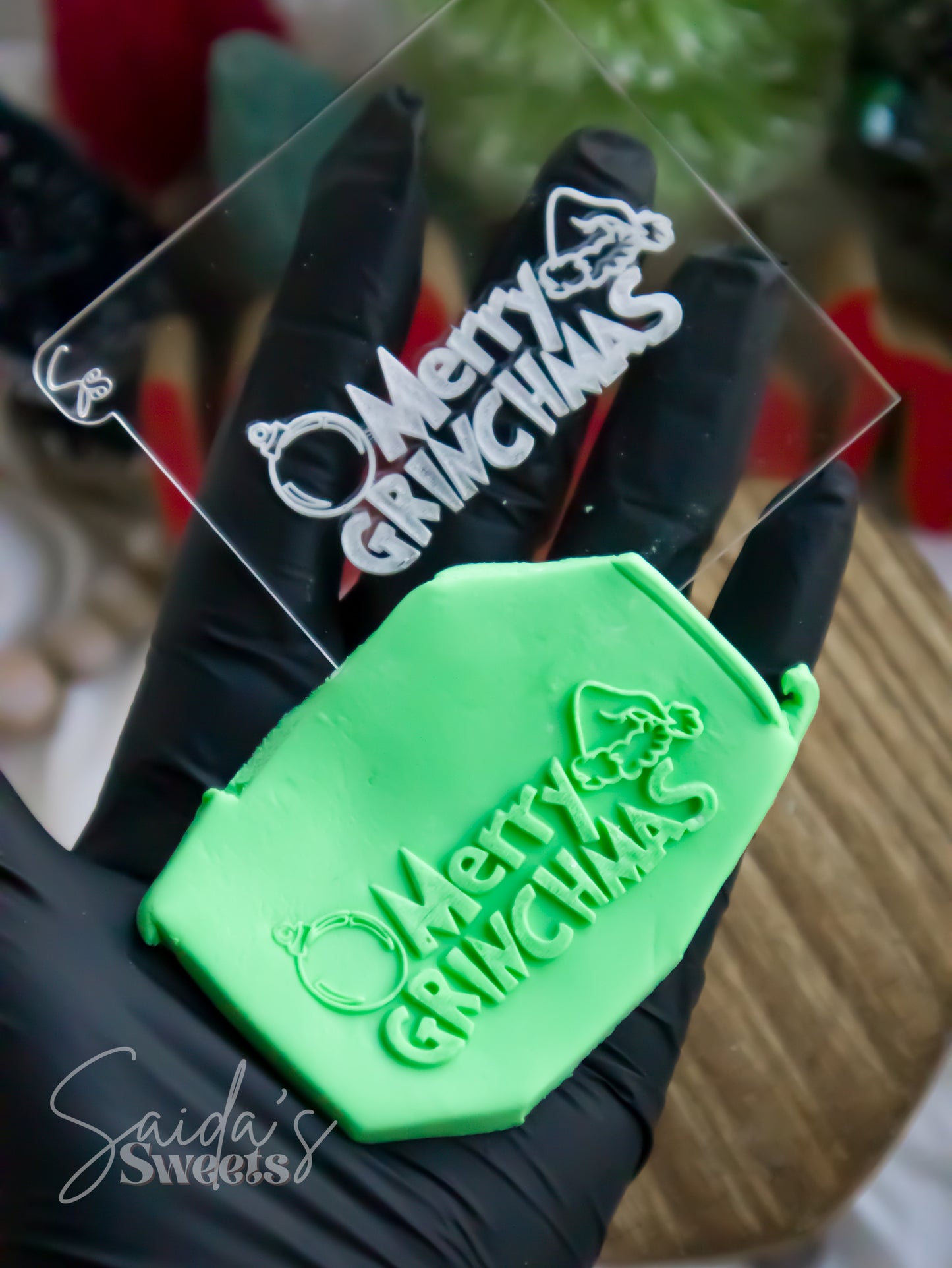 Merry Grinchmas Embosser & Cutter (Debosser & Christmas)