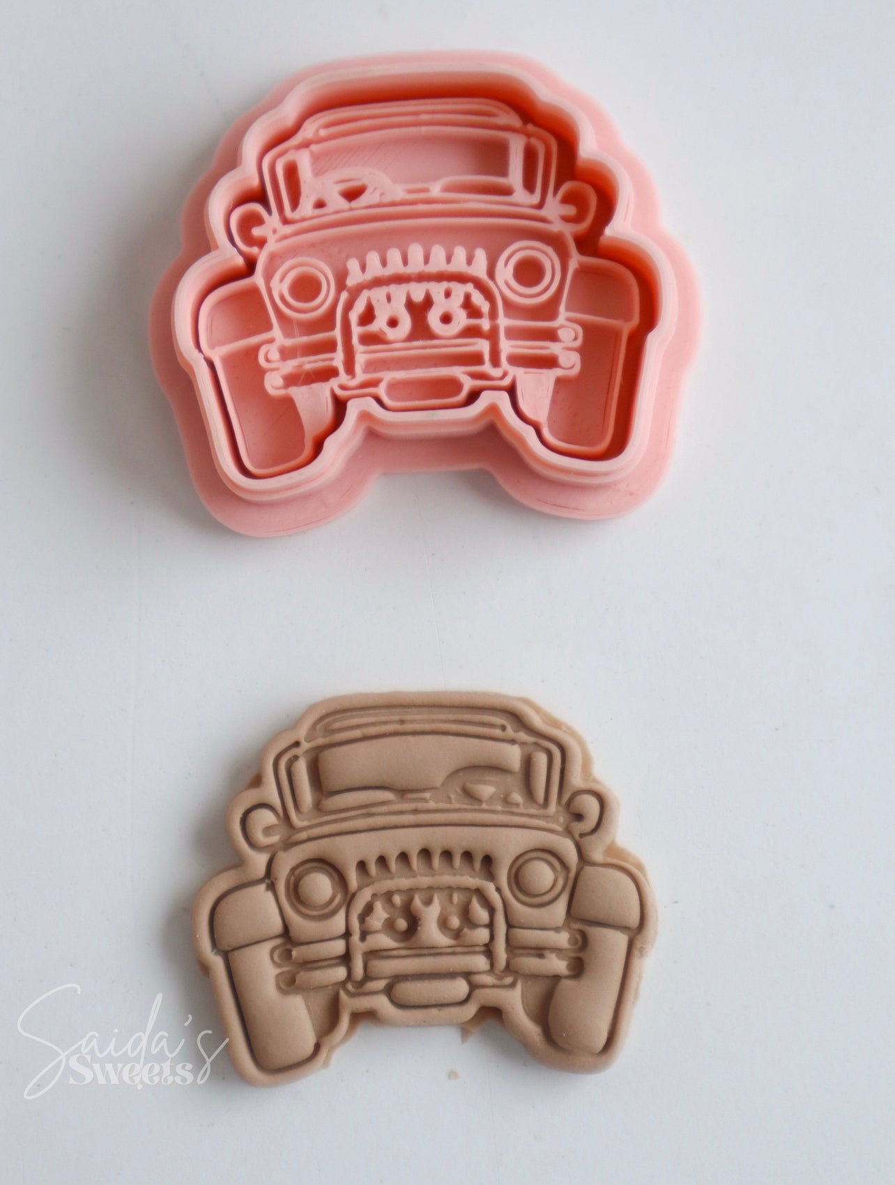 Safari Mouse Embosser & Cutters – Saida's Sweets